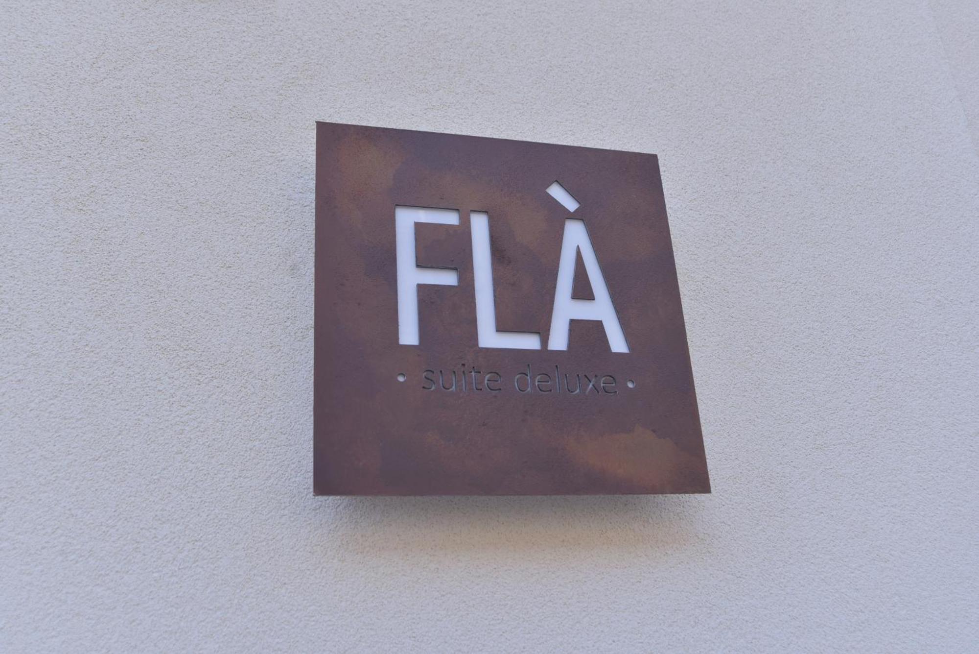 Fla' Suite Deluxe Terrasini Exteriör bild